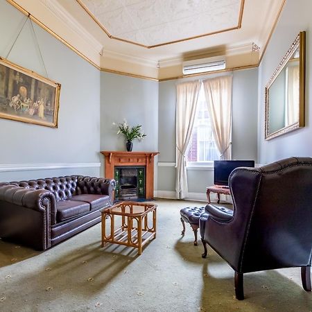 Criterion Warwick Hotel エクステリア 写真