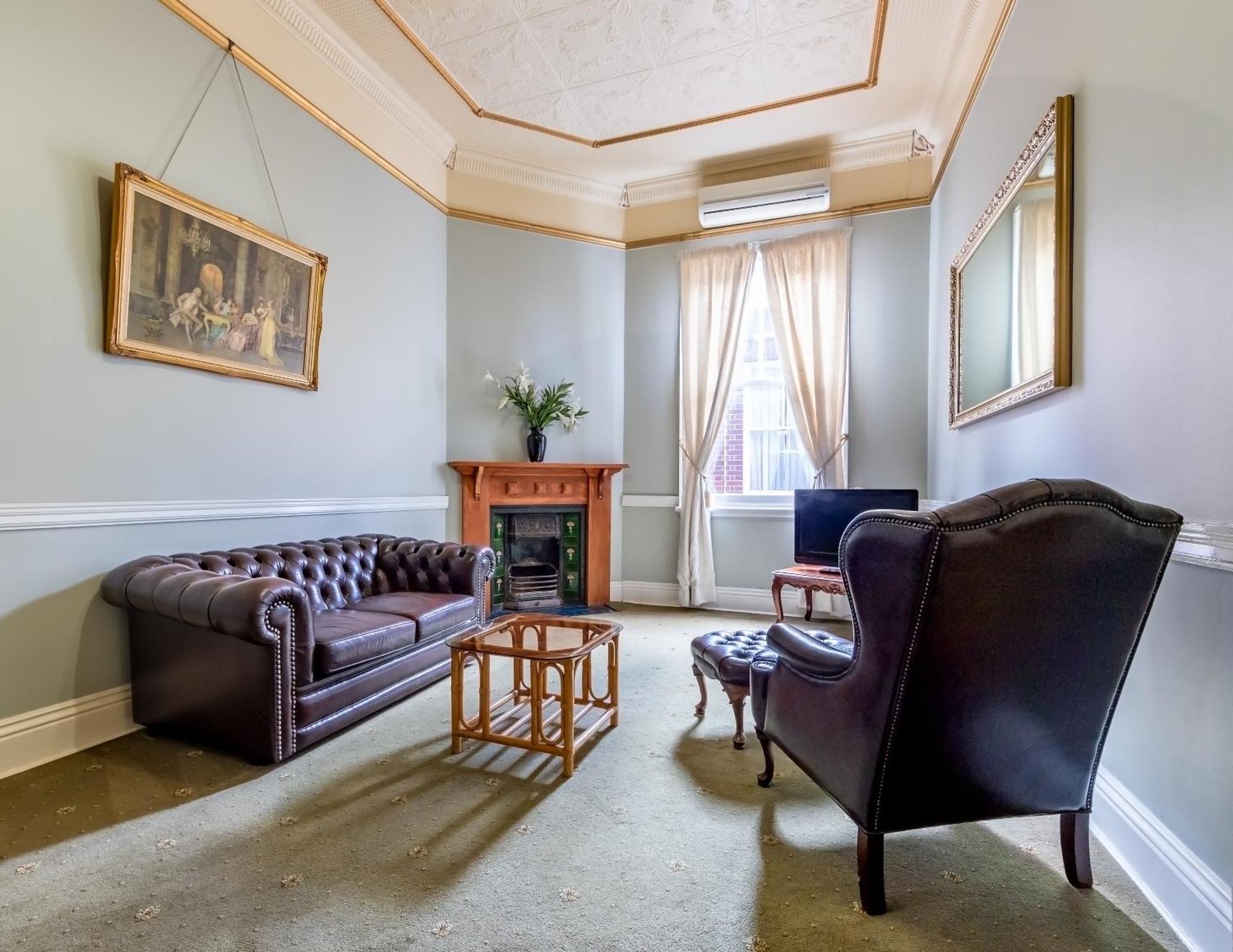 Criterion Warwick Hotel エクステリア 写真